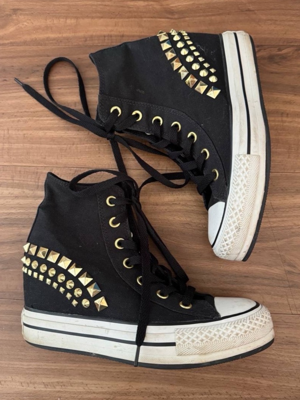 Converse Chuck Taylor All Star Studded High Top Sneakers Black & White US 7